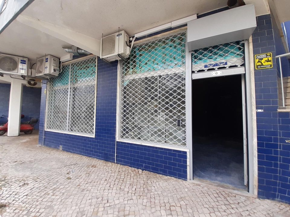 Erhvervsejendom i Loures, Lisbon - foto 1