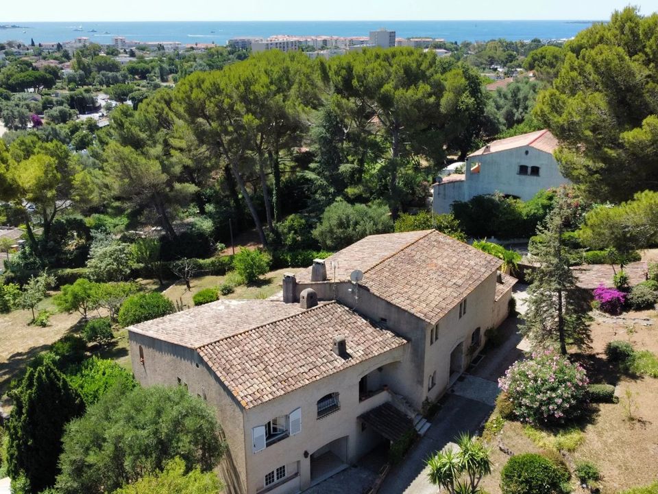 Villa i Antibes, Alpes-Maritimes - foto 1
