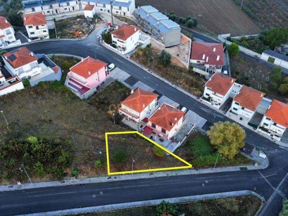 Helårsgrund i Batalha, Leiria - foto 1