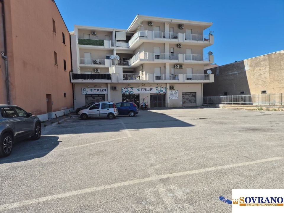 Erhvervsejendom i Carini, Palermo - foto 1