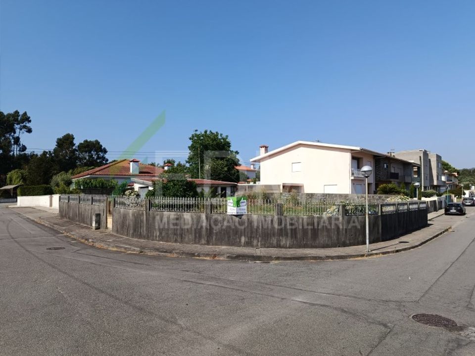 Helårsgrund i Vila Nova de Famalicao, Braga - foto 1
