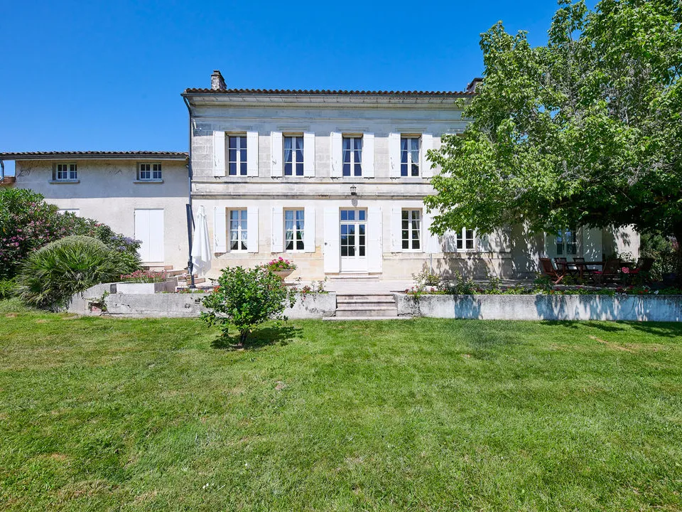 Farm i Saint-Denis-de-Pile, Gironde - foto 1