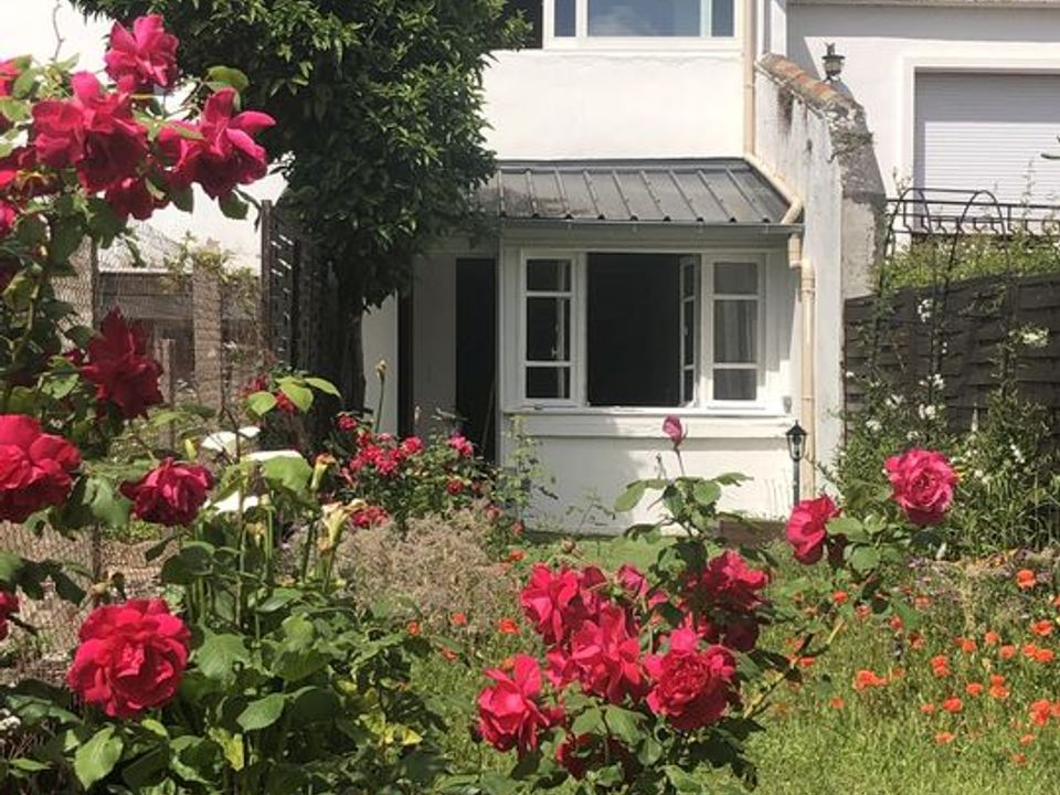 Casa de pueblo en Pauillac, Gironde - foto 1