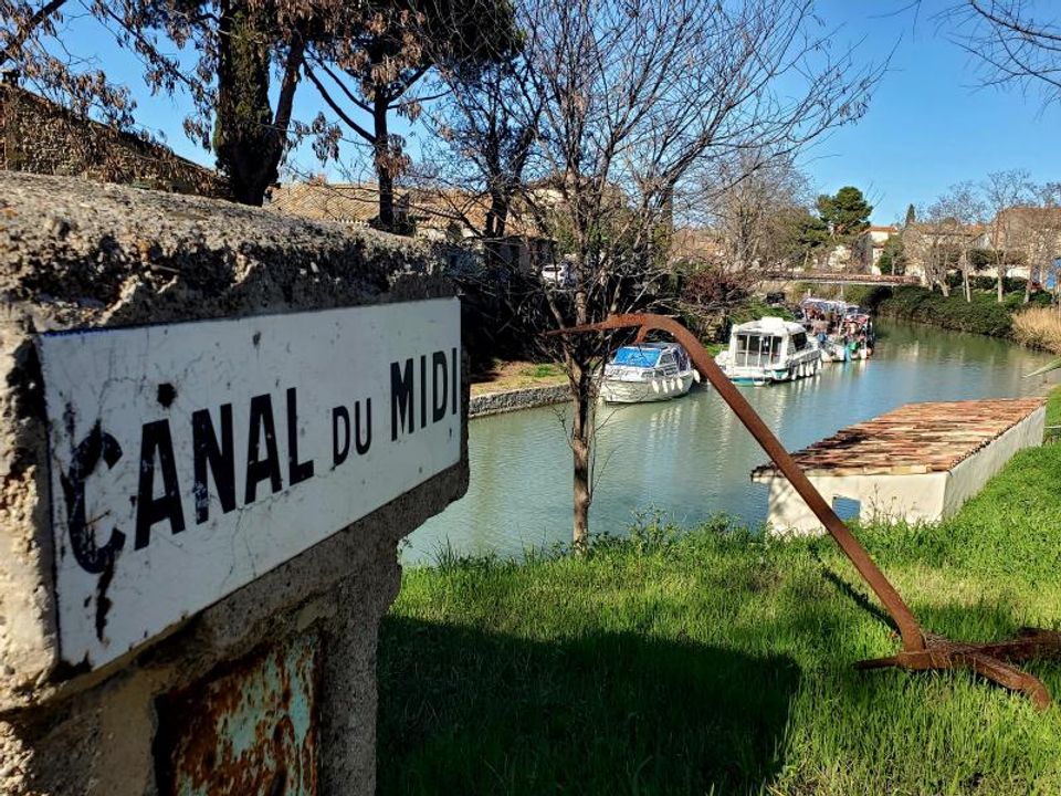 Helårsgrund i Poilhes, Herault - foto 1
