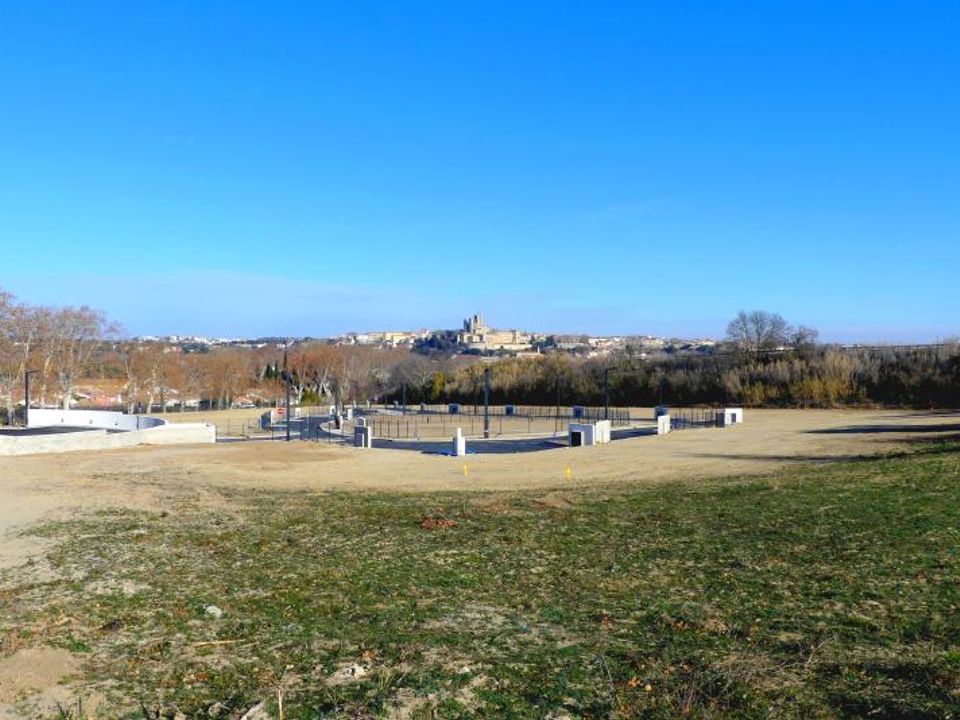 Helårsgrund i Beziers, Herault - foto 1
