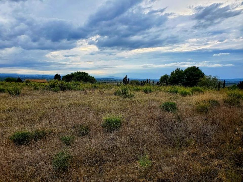 Helårsgrund i Poilhes, Herault - foto 1