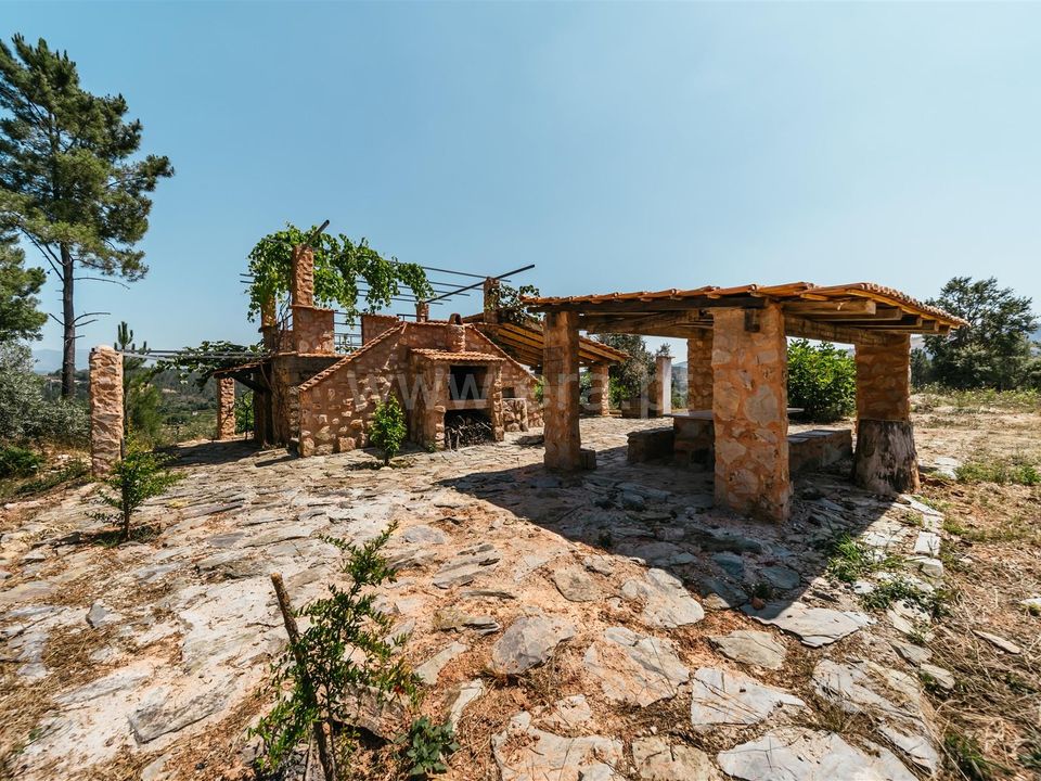 Erhvervsejendom i Covilha, Castelo Branco - foto 1