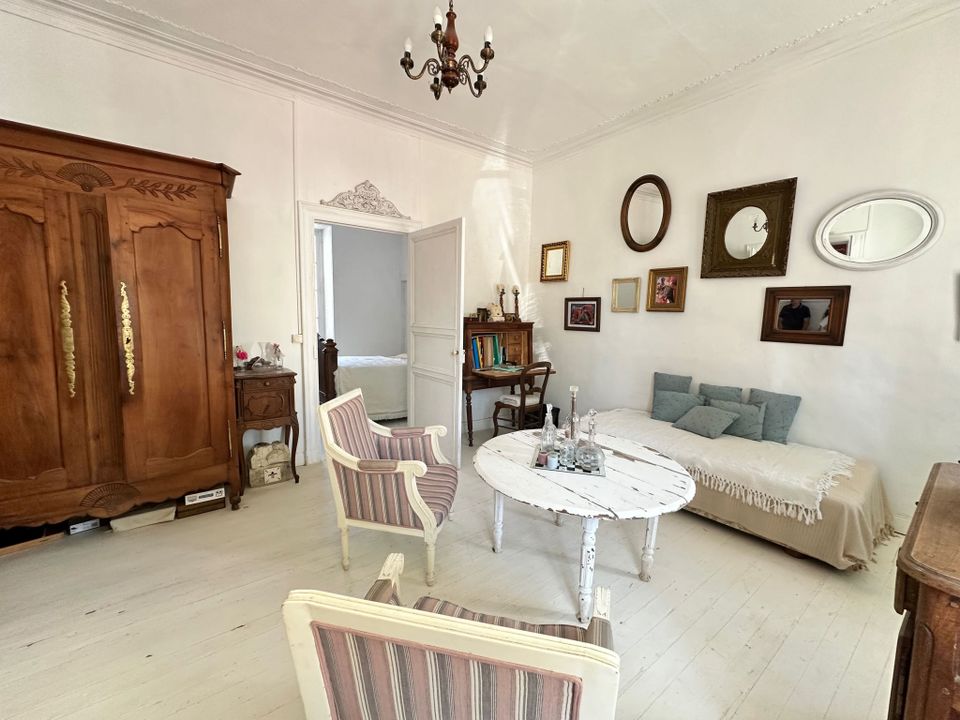 Villa i Saint-Jean-d'Angely, Charente-Maritime - foto 1