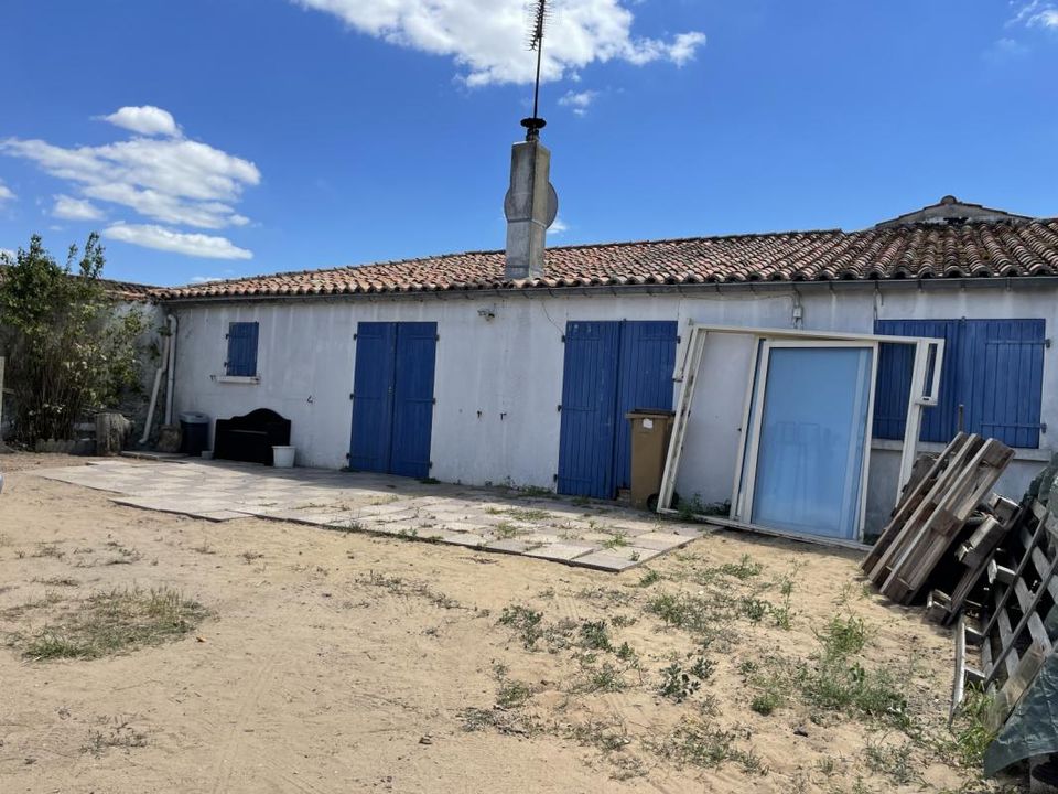 Villa - Longeville-sur-Mer, Vendee - photo 1