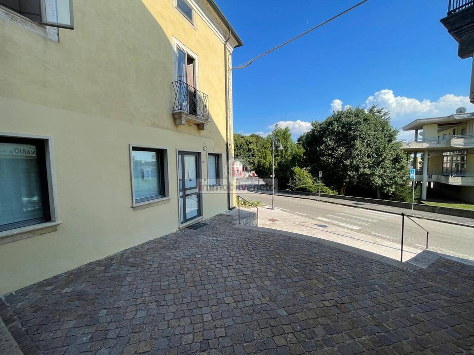 L'establiment comercial a Orgiano, Vicenza - foto 2
