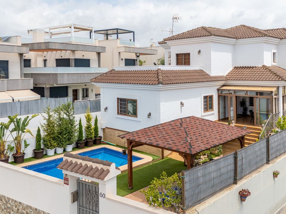 Villa i Los Montesinos, Alicante - foto 1