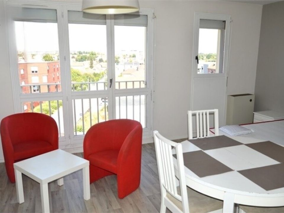 Studio i Saint-Julien-les-Villas, Aube - foto 2