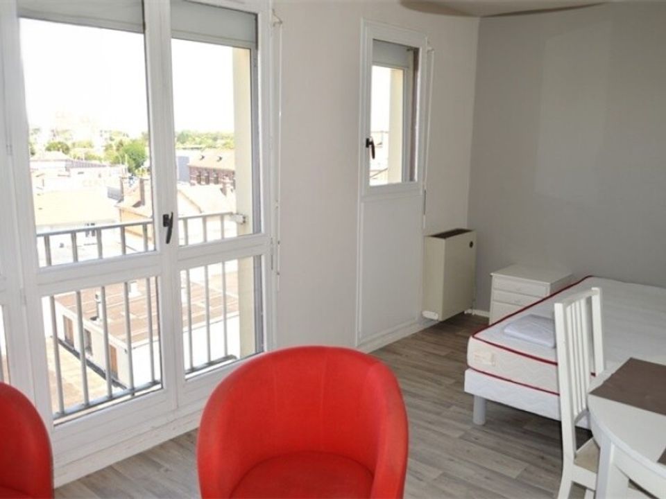 Studio i Saint-Julien-les-Villas, Aube - foto 3