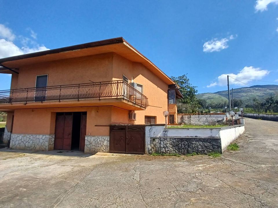 Villa i Amaseno, Frosinone - foto 1
