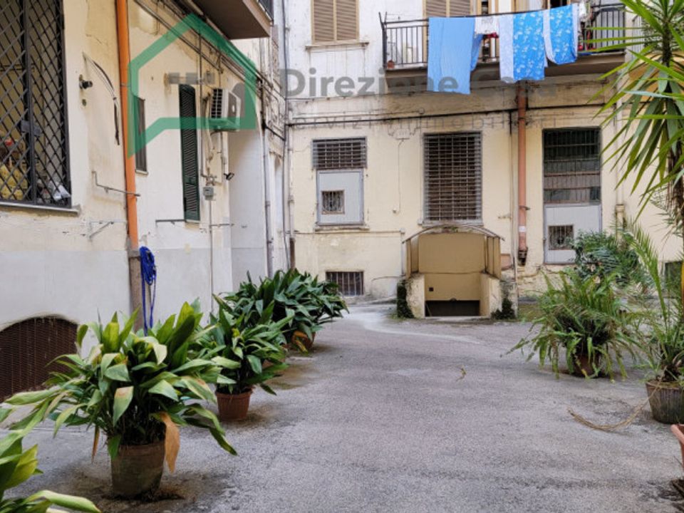 Erhvervsejendom i Naples, Naples - foto 3