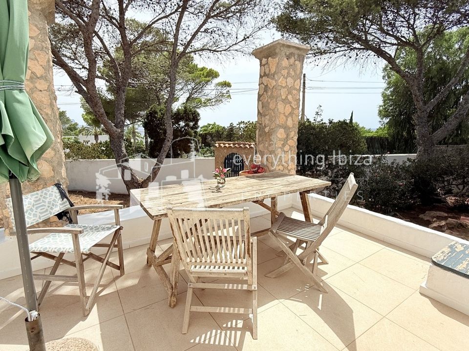 Villa i Cala Tarida, Ibiza - foto 1