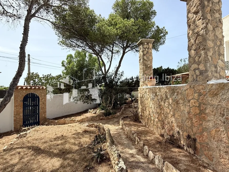 Villa i Cala Tarida, Ibiza - foto 3