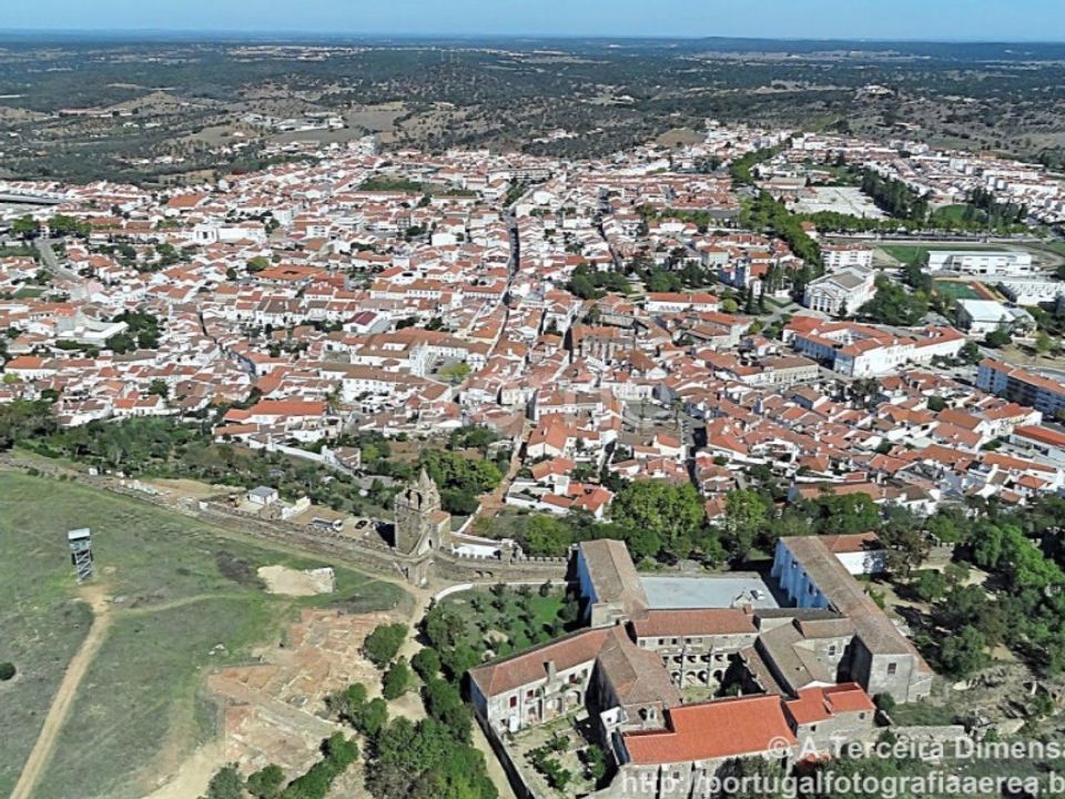 Helårsgrund i Montemor-o-Novo, Evora - foto 1