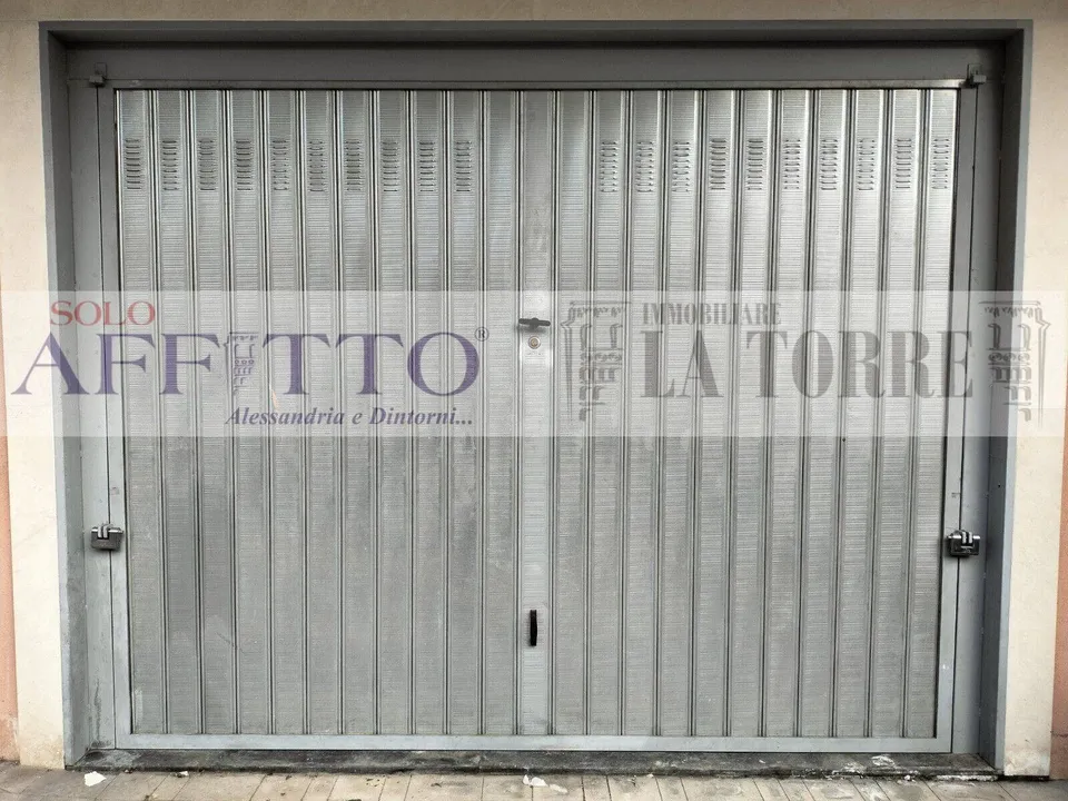 Estacionamento em Alessandria, Alessandria - foto 2