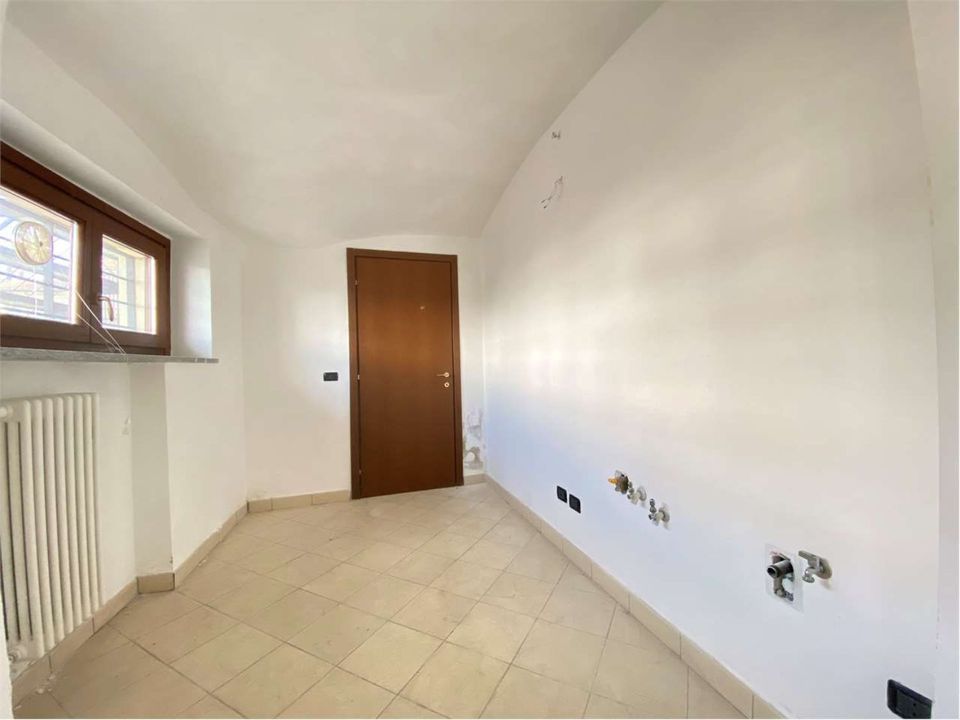 Erhvervsejendom i Casale Monferrato, Alessandria - foto 1