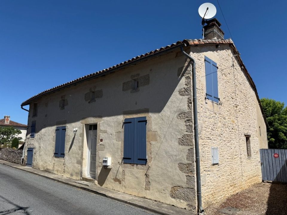 Villa i Nanteuil-en-Vallee, Charente - foto 1