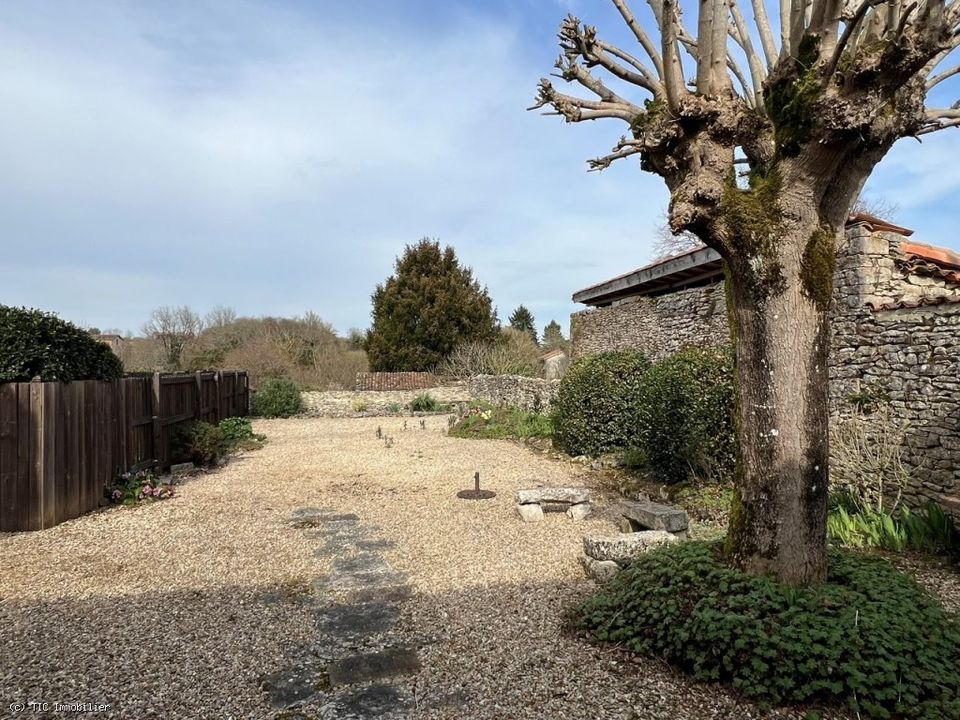 Villa i Nanteuil-en-Vallee, Charente - foto 4
