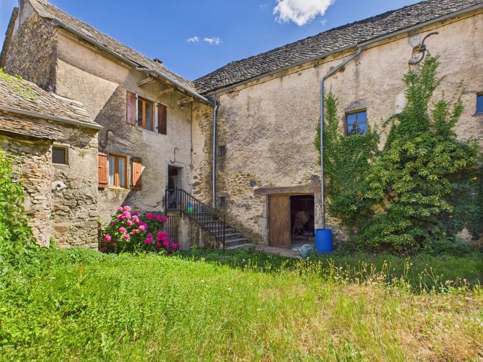 Landsbyhus i Rieupeyroux, Aveyron - foto 1