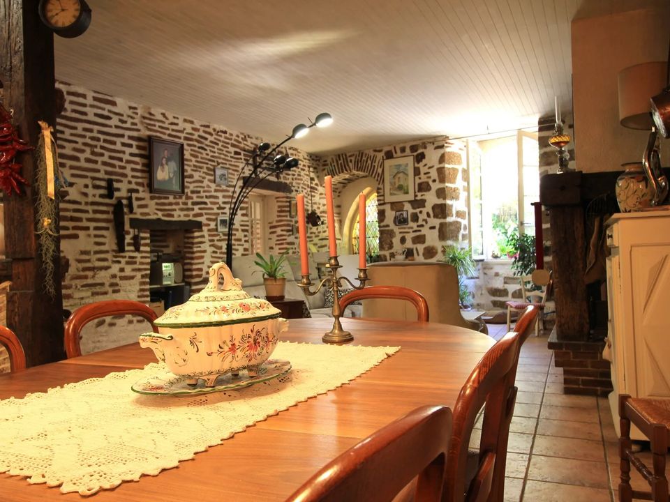 Landsbyhus i Penne-d'Agenais, Lot-et-Garonne - foto 4
