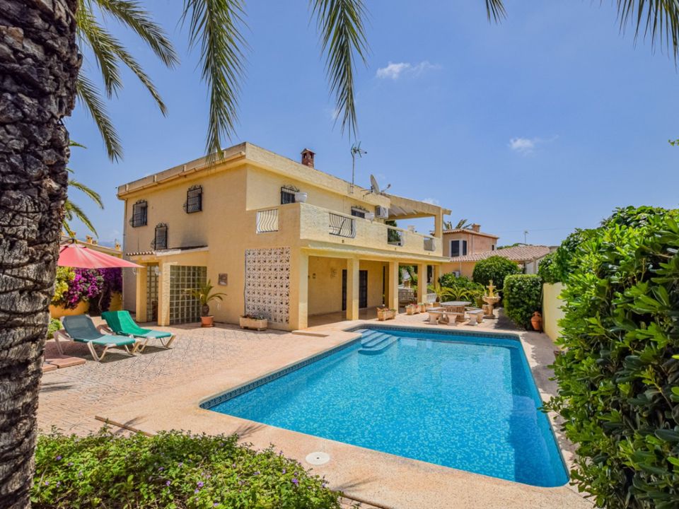 Villa i Alfaz del Pi, Alicante - foto 1