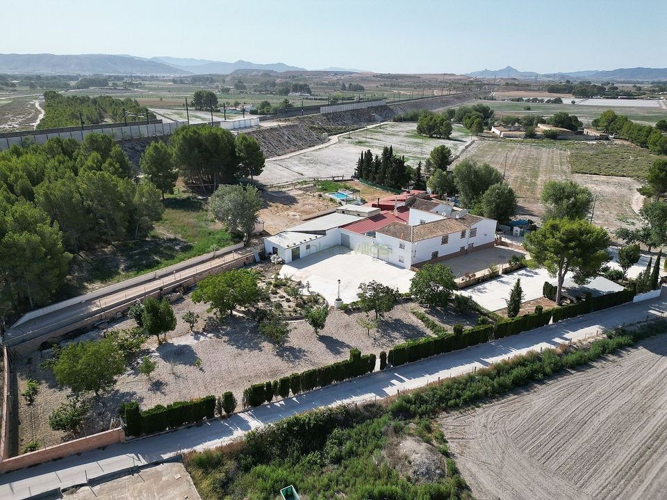 Villa i Villena, Alicante - foto 1