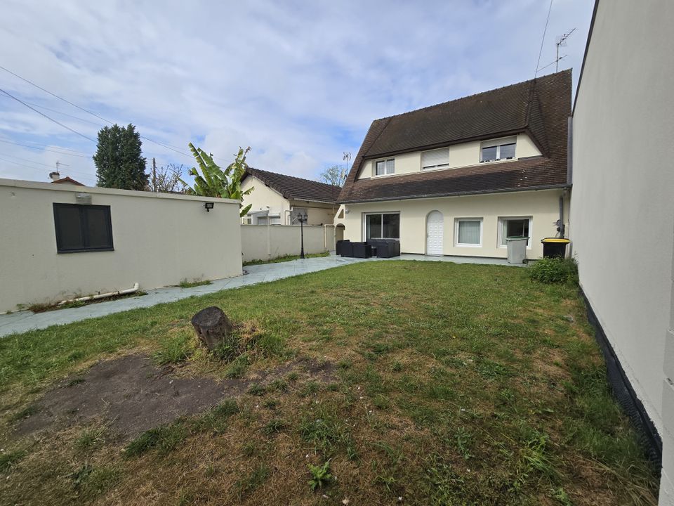 Villa i Aulnay-sous-Bois, Seine-Saint-Denis - foto 1
