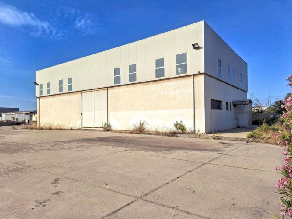 L'establiment comercial a Portoscuso, Sud Sardegna - foto 2