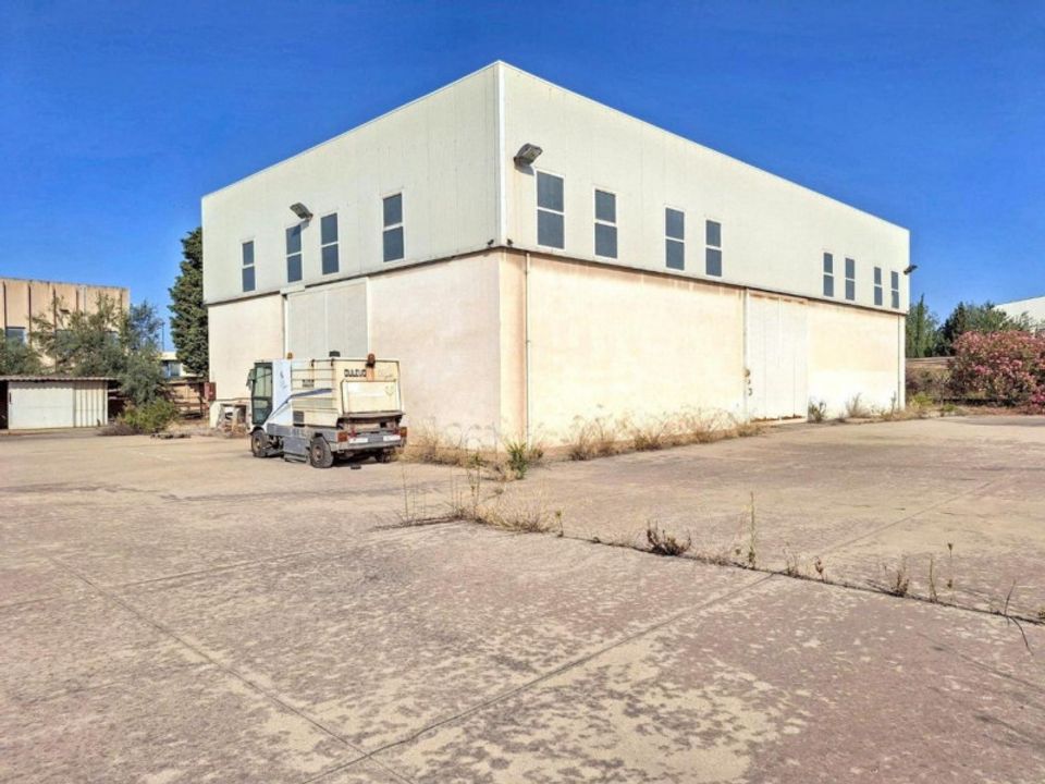 L'establiment comercial a Portoscuso, Sud Sardegna - foto 3