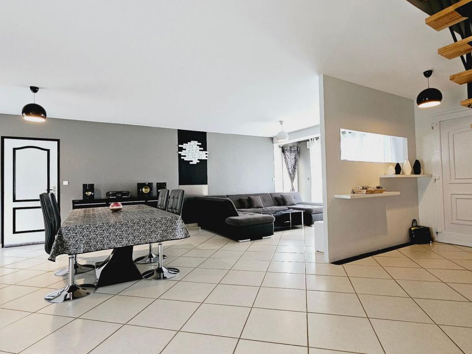 Villa in Mehun-sur-Yevre, Cher - foto 2