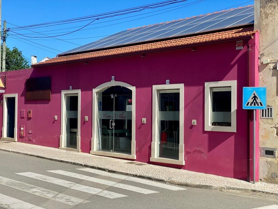 Erhvervsejendom i Valado dos Frades, Leiria - foto 1