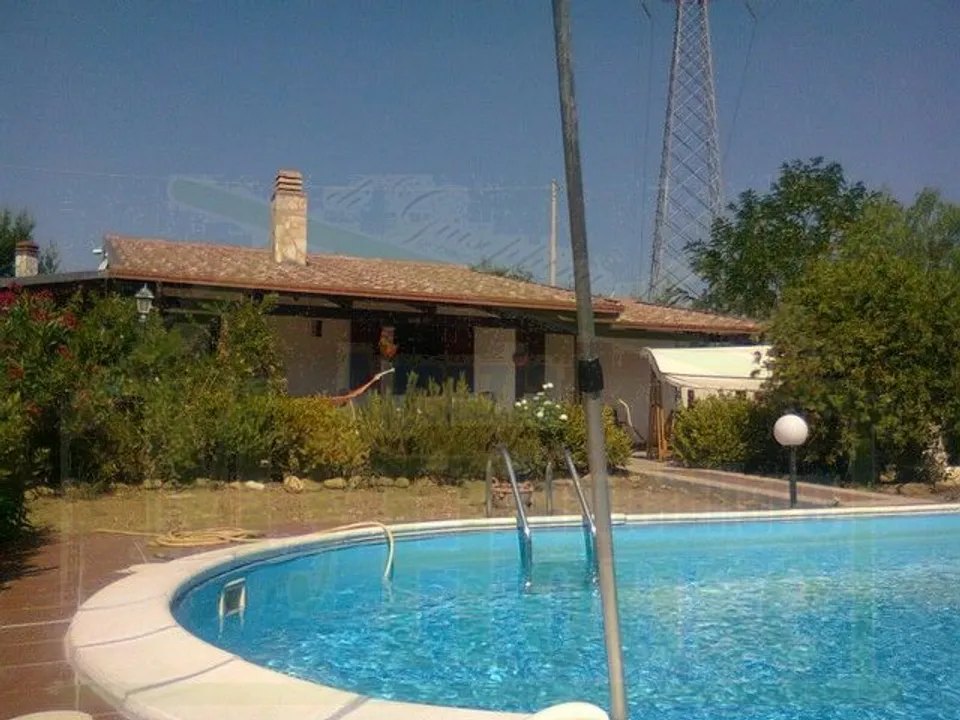Villa i Villafrati, Palermo - foto 1