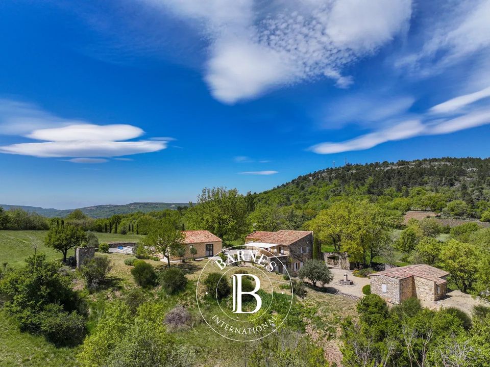Villa i Cereste, Alpes-de-Haute-Provence - foto 1