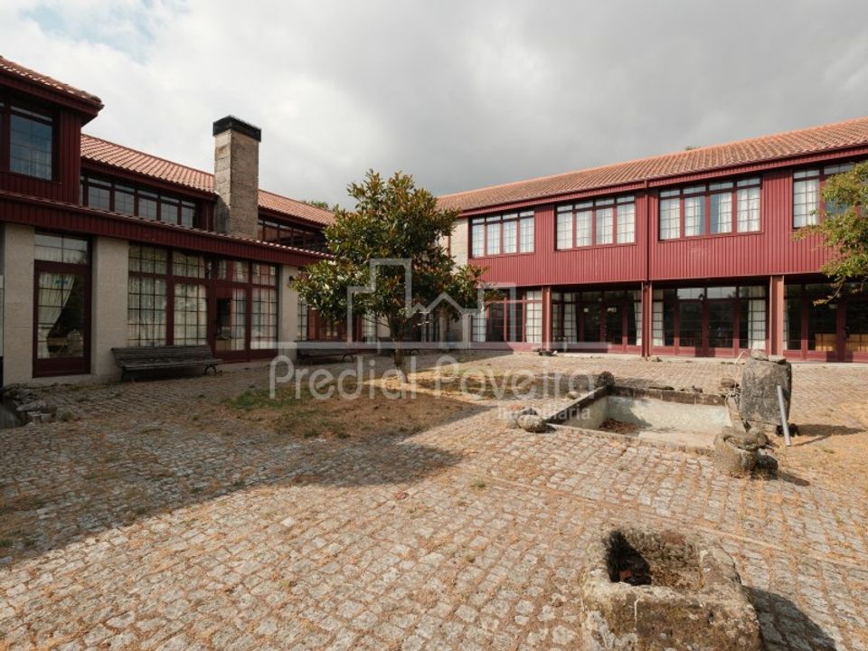 L'establiment comercial a Cambeses do Rio, Vila Real - foto 2