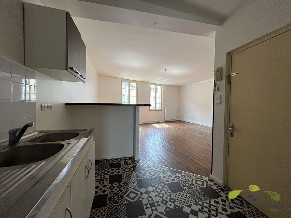 Apartament a Saint-Leonard-de-Noblat, Haute-Vienne - foto 4