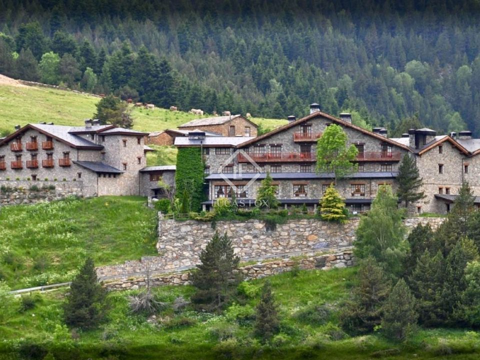 Erhvervsejendom i Os De Civis, Lerida - foto 2