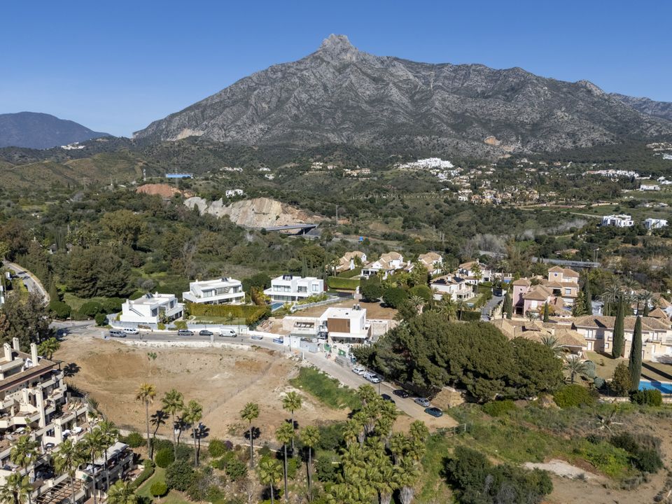 Helårsgrund i Marbella, Malaga - foto 1