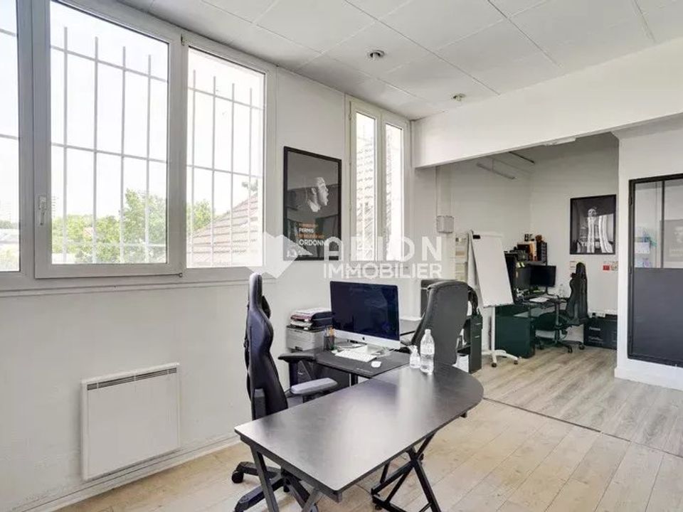 Erhvervsejendom i Bagnolet, Seine-Saint-Denis - foto 4