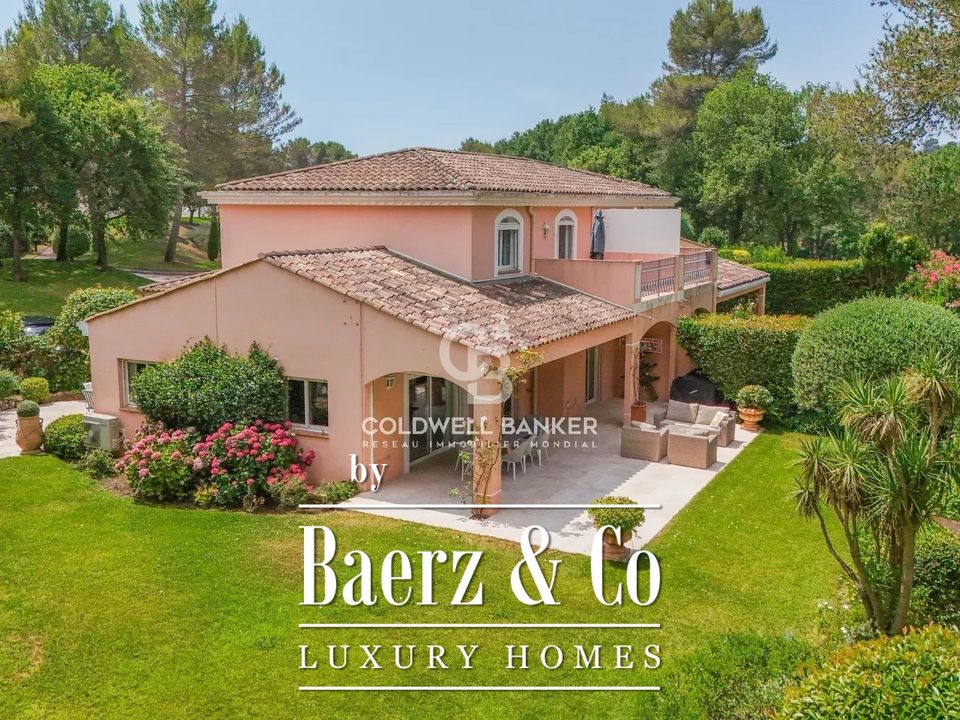 Villa i Mougins, Alpes-Maritimes - foto 1