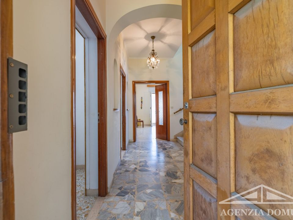 Villa i Vallecrosia, Imperia - foto 2