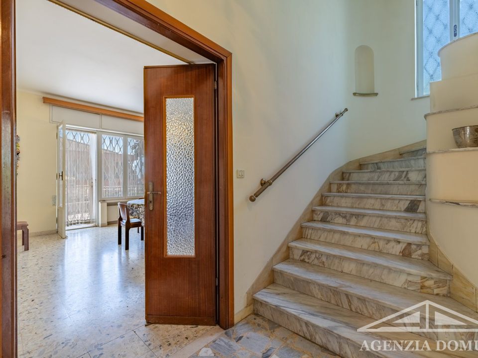 Villa i Vallecrosia, Imperia - foto 3