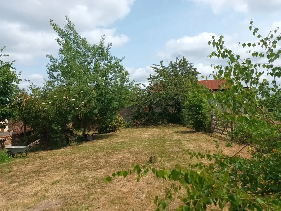 Landsbyhus i Les Salles-Lavauguyon, Haute-Vienne - foto 3