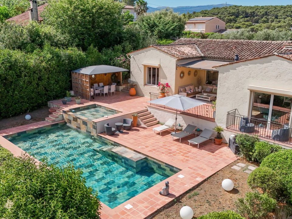 Villa i Mougins, Alpes-Maritimes - foto 1