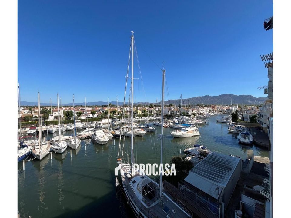 Lejlighed i Empuriabrava, Gerona - foto 3