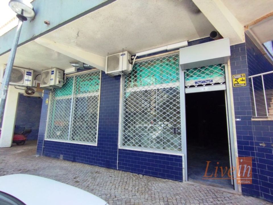 Erhvervsejendom i Loures, Lisbon - foto 1