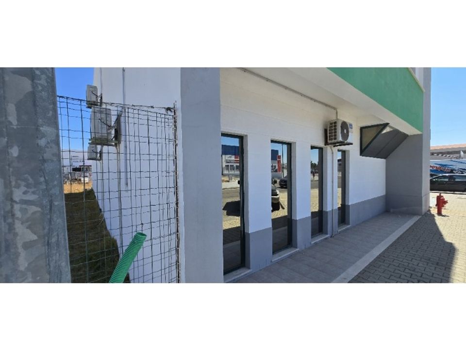 Erhvervsejendom i Santo Andre, Setubal - foto 5